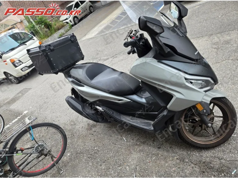 Honda Forza 350 - фото 0