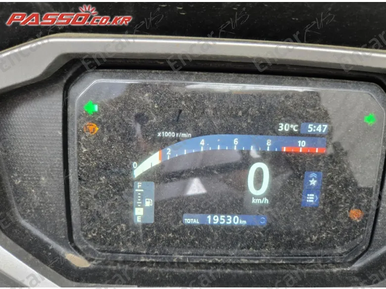 Honda Forza 350 - фото 3