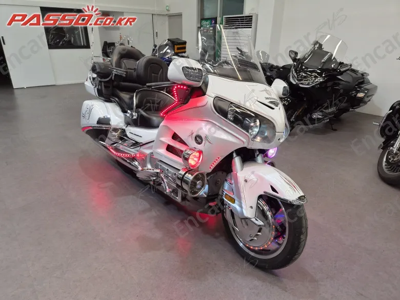 Honda Goldwing 1800 - фото 2