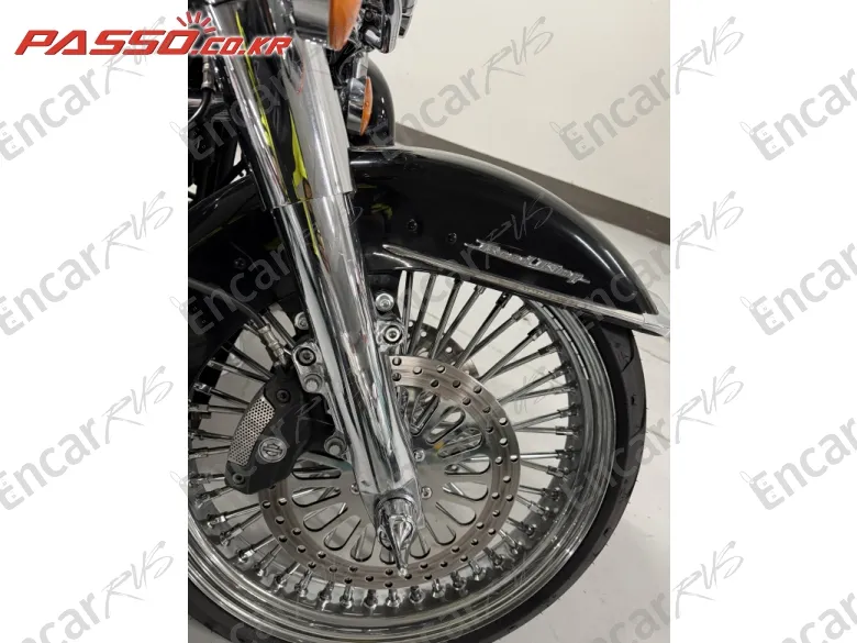 Harley-Davidson Flhr - фото 4