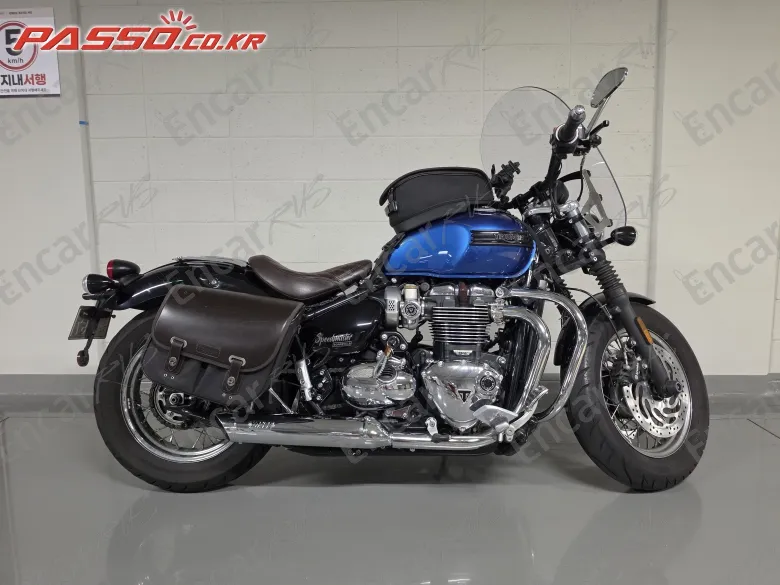 TRIUMPH SPEEDMASTER - фото 0