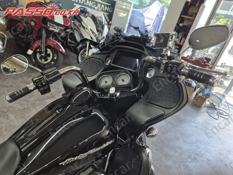 Harley-Davidson Fltr - фото 3