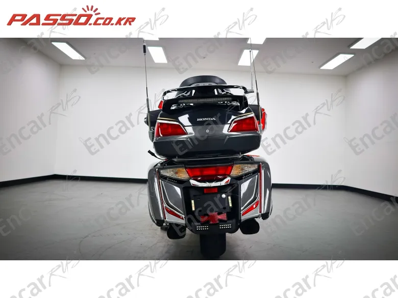 Honda Goldwing 1800 - фото 2
