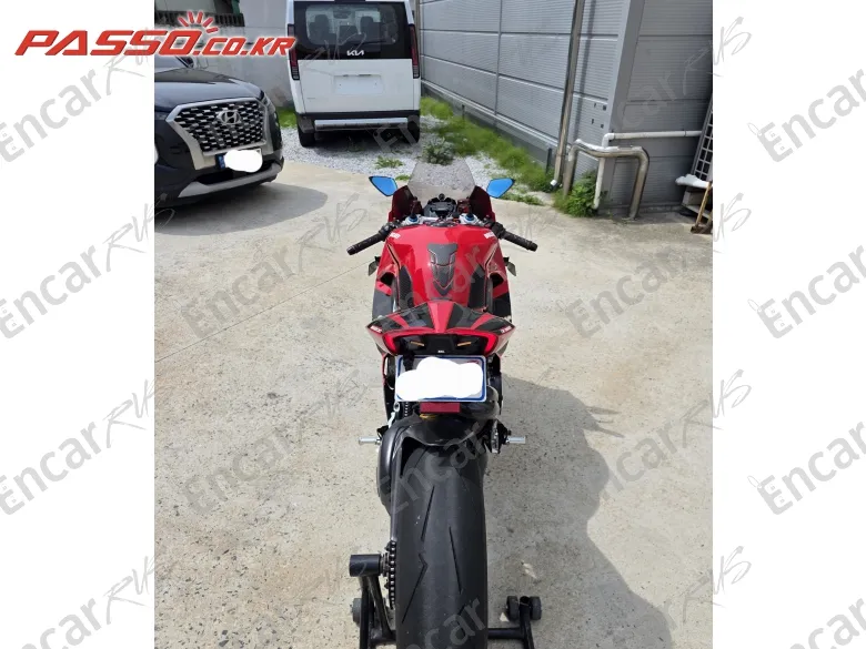 Ducati Panigale V4 S - фото 2