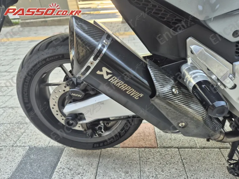 Honda Forza 750 - фото 5