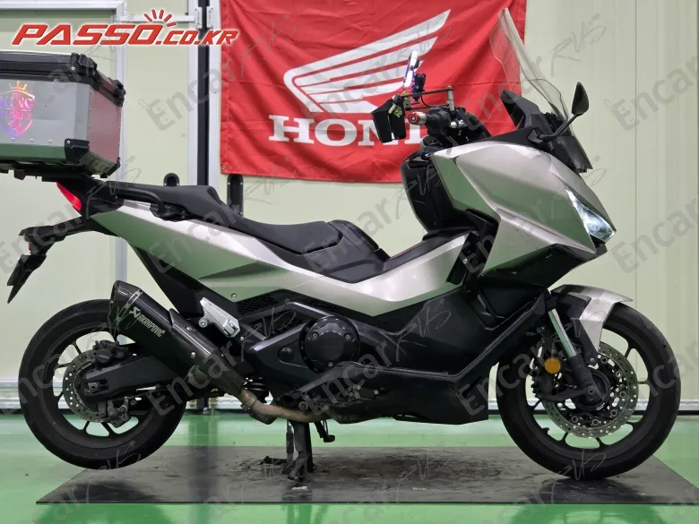 Honda Forza 750 - фото 0