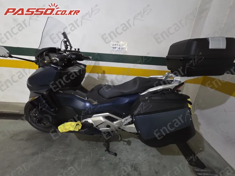 Honda Forza 750 - фото 0