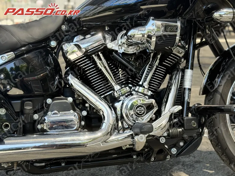 HARLEY-DAVIDSON LOW RIDER ST - фото 6