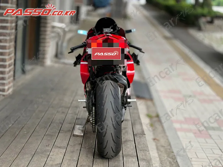 Ducati Panigale V4 S - фото 2