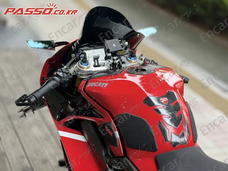 Ducati Panigale V4 S - фото 3