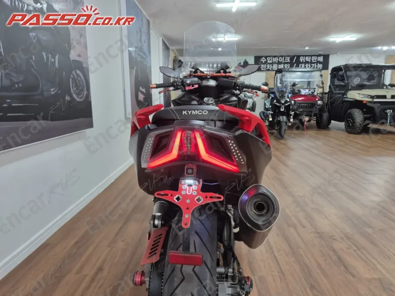 KYMCO AK 550 i - фото 2