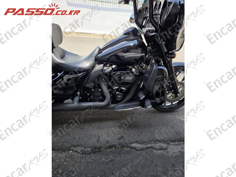Harley-Davidson Flhxs Street Glide Special - фото 1