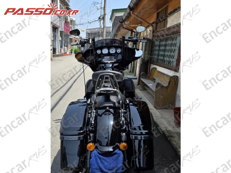 Harley-Davidson Flhxs Street Glide Special - фото 2