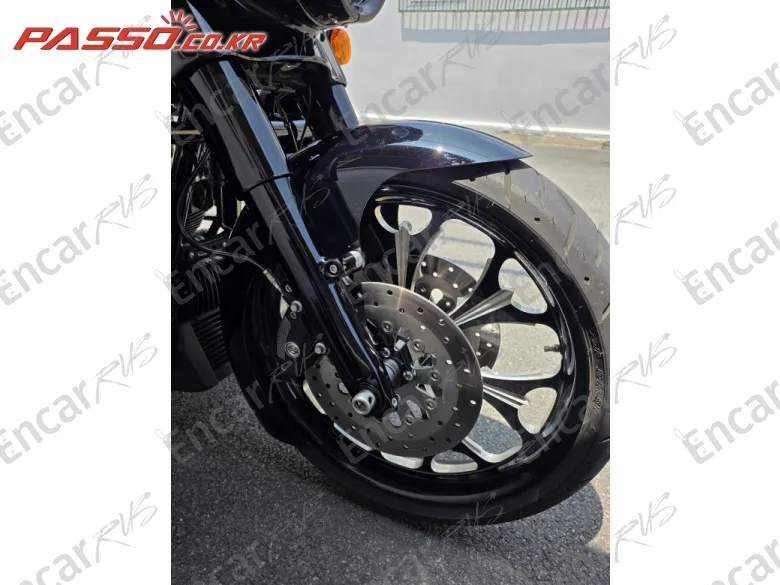 Harley-Davidson Flhxs Street Glide Special - фото 5