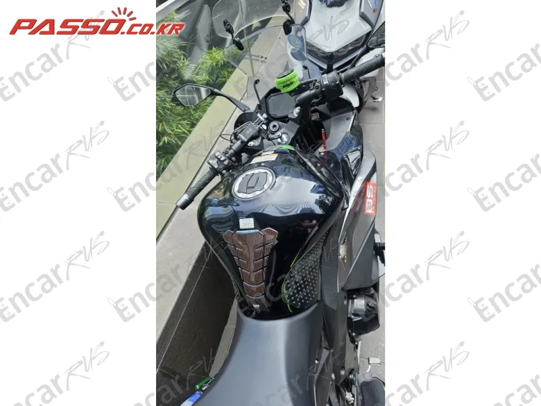 KAWASAKI Z 1000 SX - фото 3