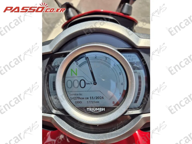 TRIUMPH ROCKET Ⅲ R - фото 3