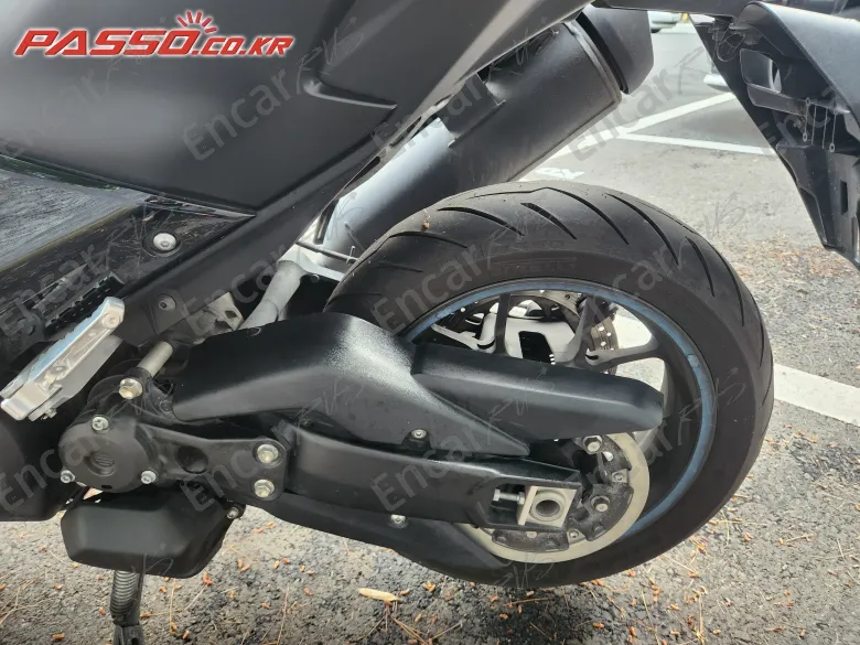 Yamaha T Max 560 - фото 4