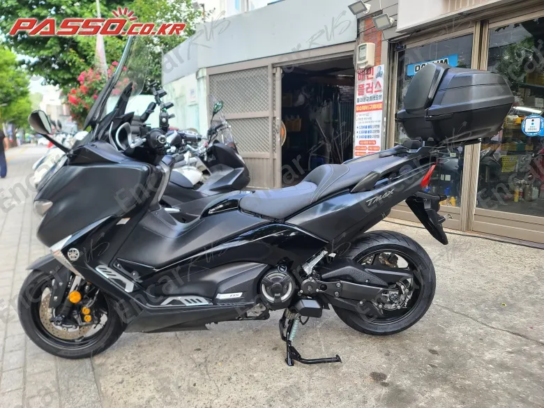 YAMAHA T MAX DX - фото 1