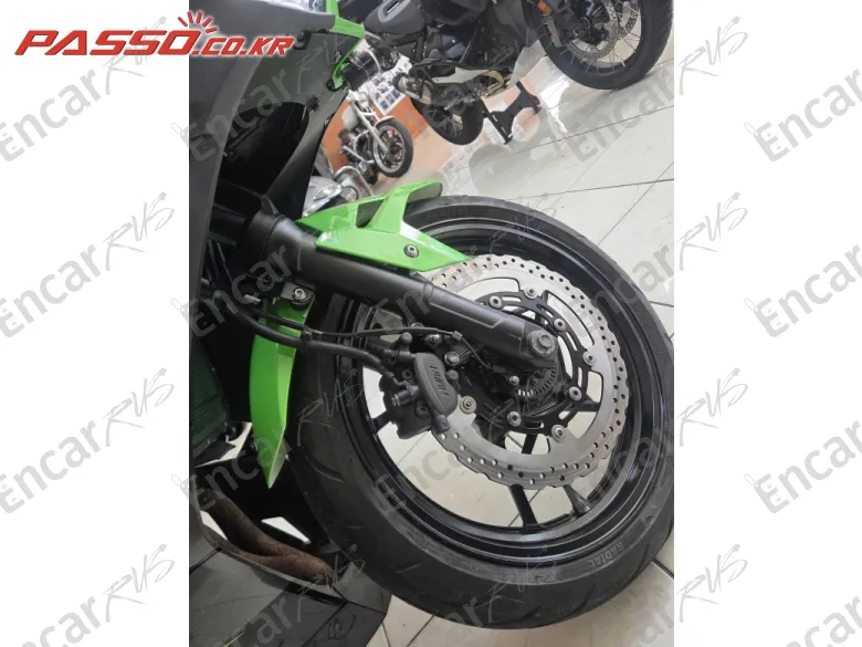 Kawasaki Ninja 400 Abs - фото 5