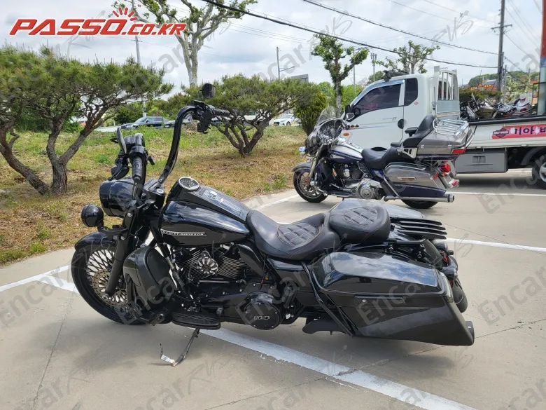 Harley-Davidson Road King Special - фото 1