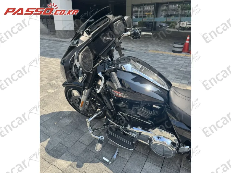 Harley-Davidson Flhx - фото 4