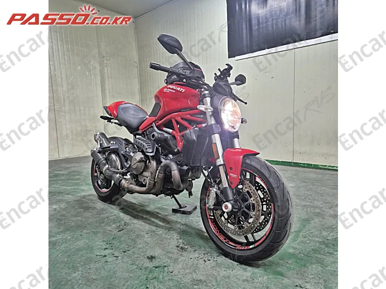 Ducati Monster 821 - фото 5