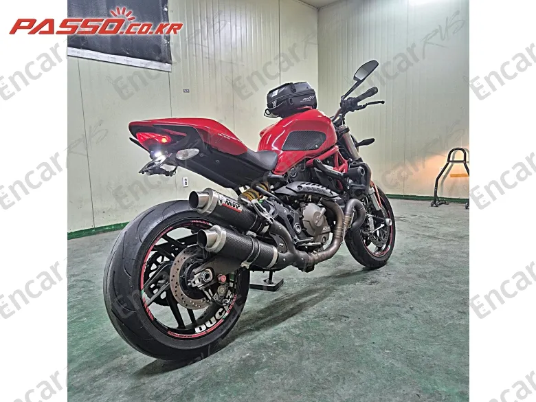 Ducati Monster 821 - фото 6