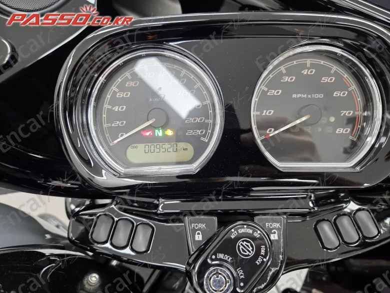 Harley-Davidson Road Glide St - фото 5