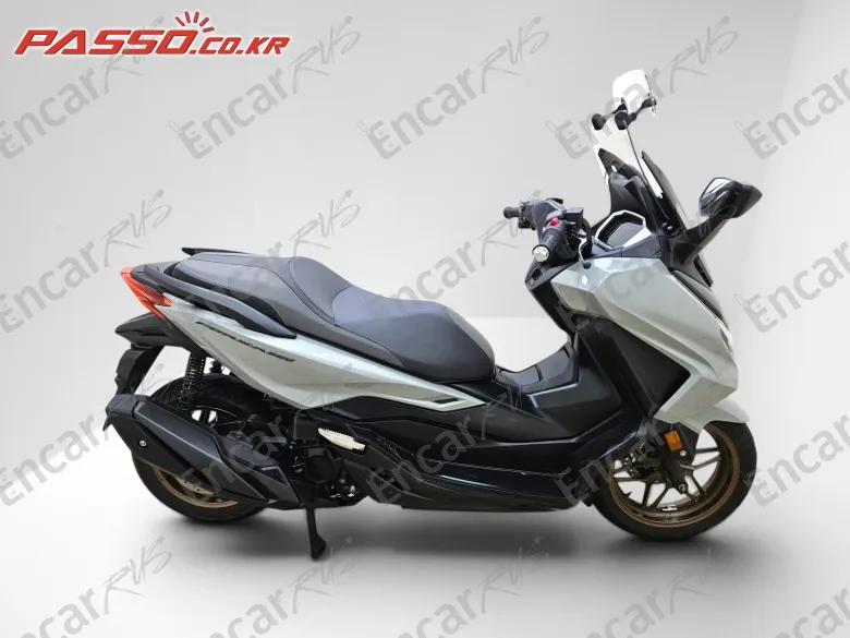 Honda Forza 350 - фото 0