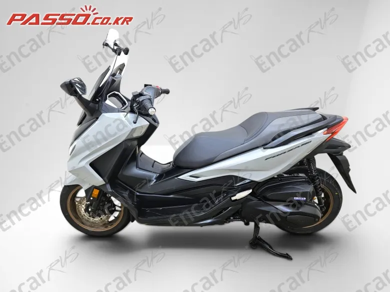 Honda Forza 350 - фото 1