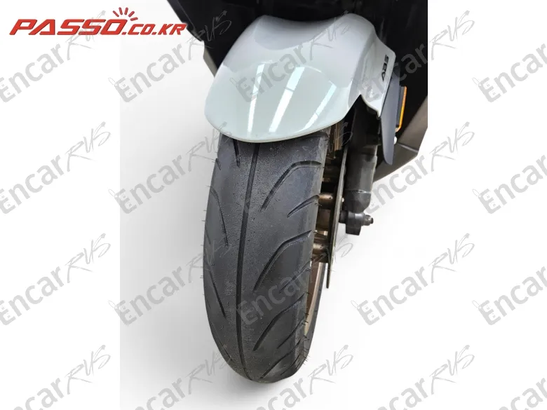 Honda Forza 350 - фото 5