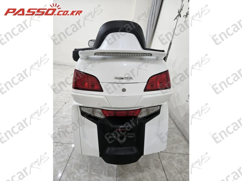 Honda Goldwing 1800 - фото 2