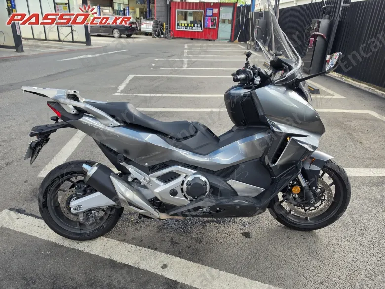 Honda Forza 750 - фото 6