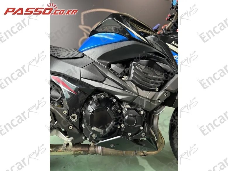 KAWASAKI Z 800 - фото 4