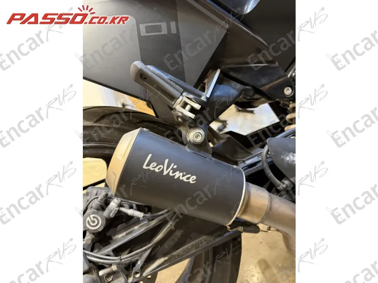 Husqvarna Svartpilen 701 - фото 6