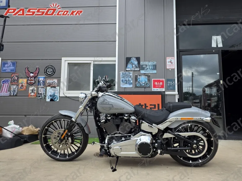 Harley-Davidson Breakout 117 - фото 1