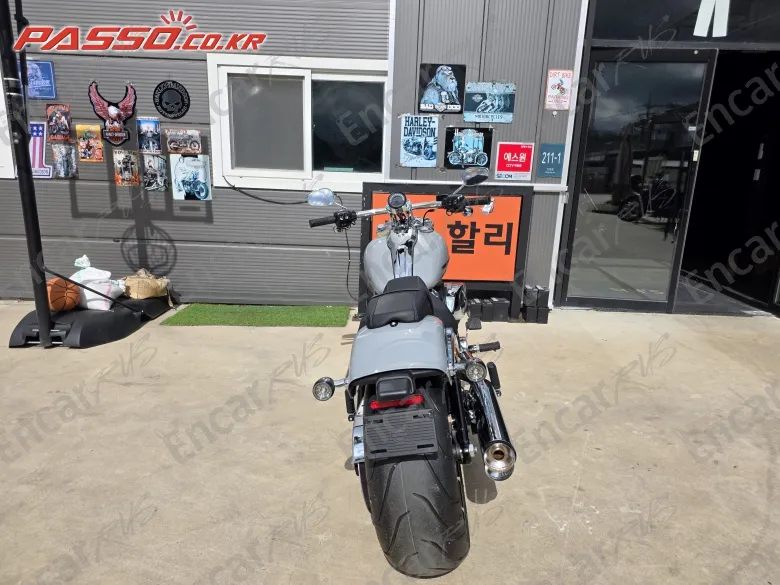Harley-Davidson Breakout 117 - фото 2