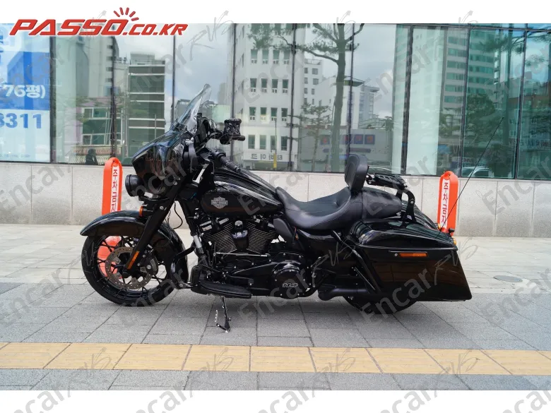 Harley-Davidson Flhxs Street Glide Special - фото 1