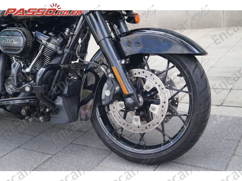Harley-Davidson Flhxs Street Glide Special - фото 5