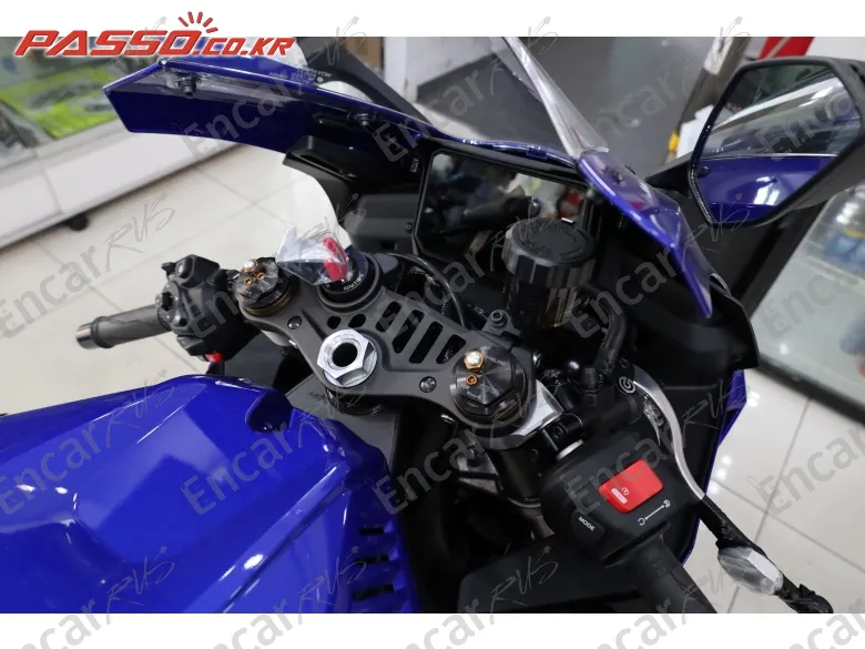 YAMAHA YZF R9 - фото 3