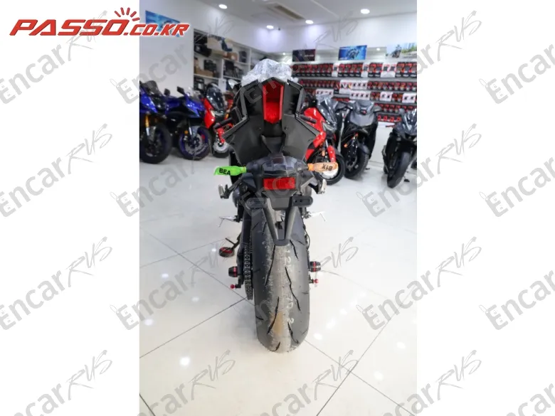 YAMAHA YZF R9 - фото 2