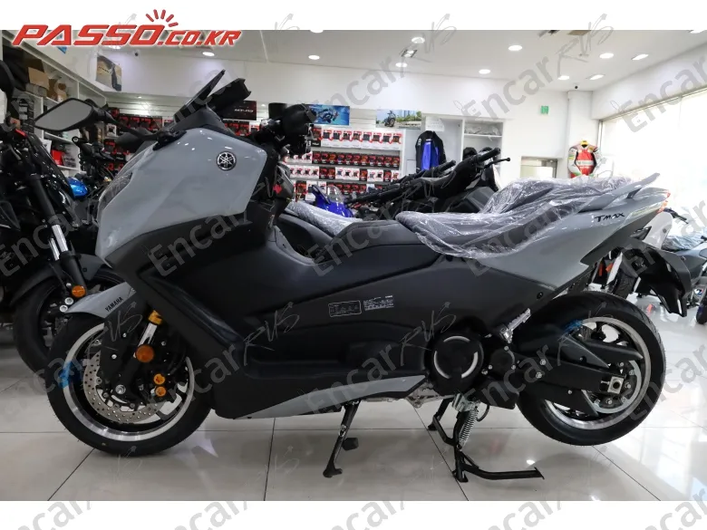 Yamaha T Max 560 - фото 1