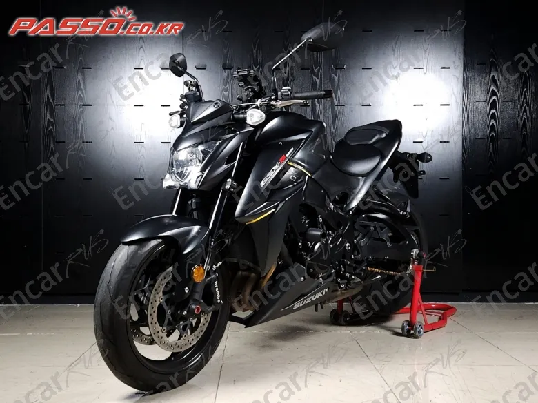 Suzuki Gsx S 1000 - фото 3