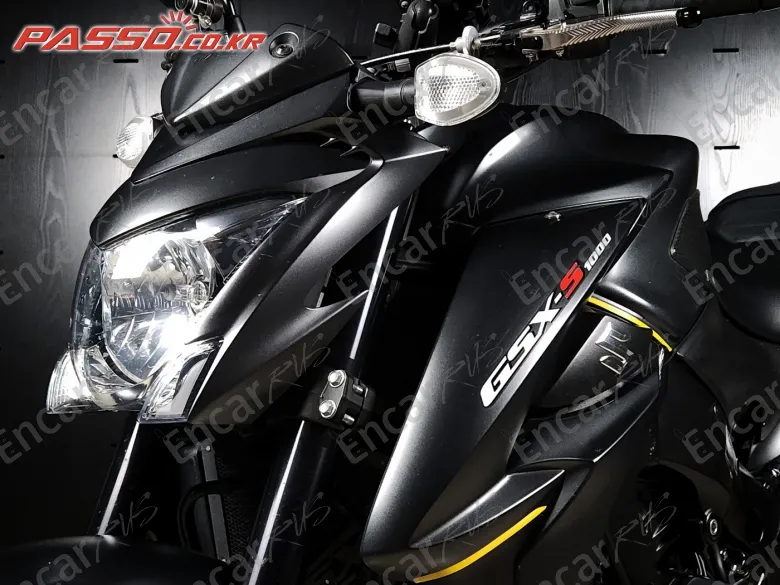 Suzuki Gsx S 1000 - фото 5