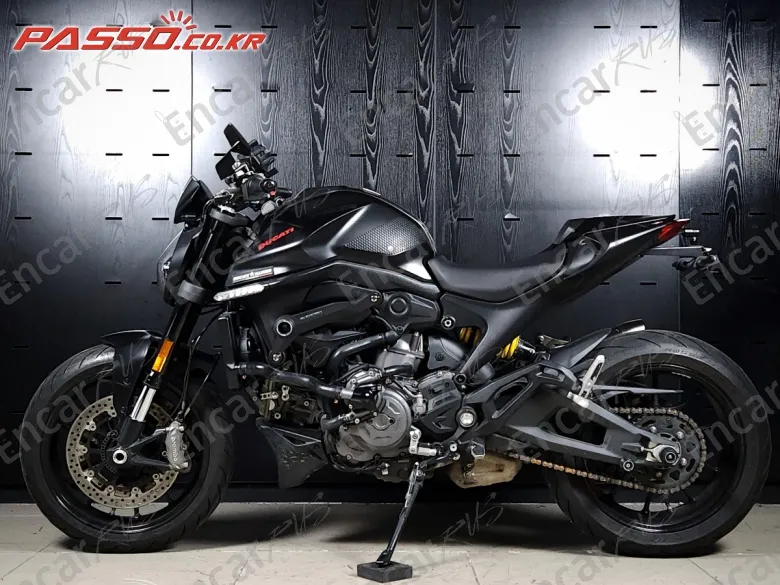 Ducati Monster 937 - фото 1