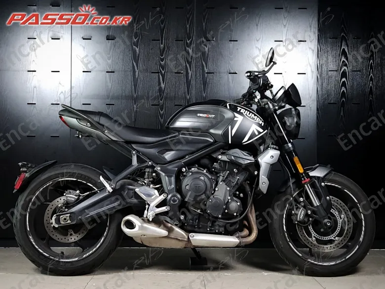 TRIUMPH TRIDENT 660 - фото 0