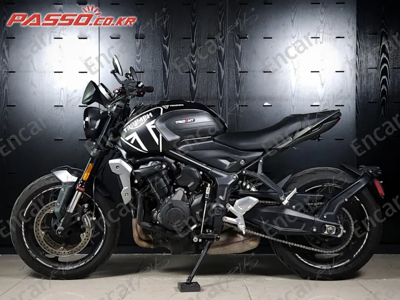 TRIUMPH TRIDENT 660 - фото 1