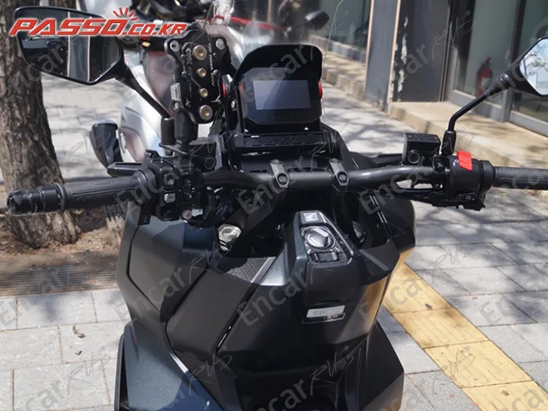 Honda Adv 350 - фото 3