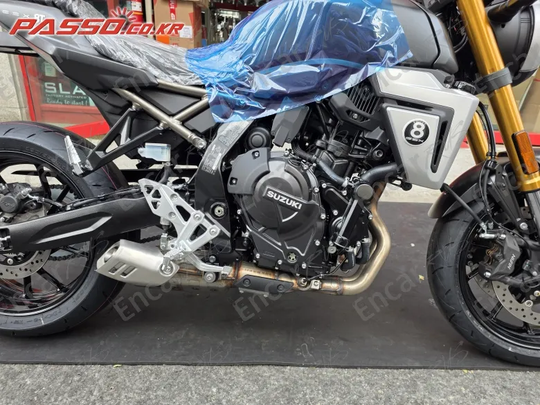 SUZUKI GSX 8 T - фото 6