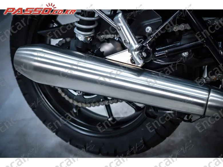TRIUMPH STREET TWIN - фото 6